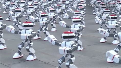 Video Delightful Dancing Robots Boogie Their Way To World Record