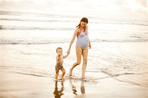The Ultimate Guide To The Perfect Beach Day While Pregnant
