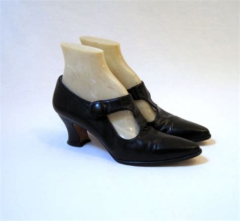 80s Shoes Vintage T Strap Louis Heel Black Leather Pumps 7