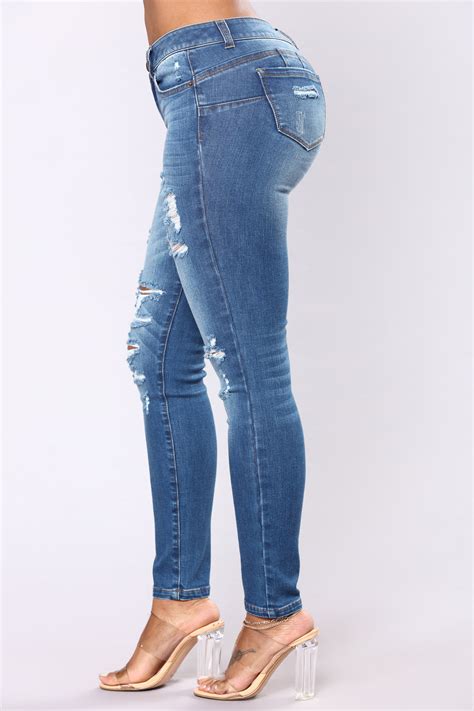 Too Used To It Booty Lifting Jeans Medium Blue Wash