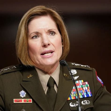 Laura Richardson Hace Historia Y Se Convierte En La Primera Mujer Al Frente Del Comando Sur De