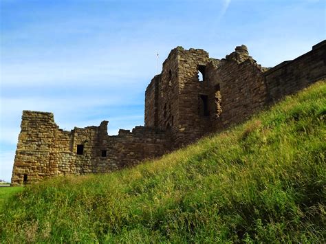 Northumbrian Images Tynemouth Priory And Castle