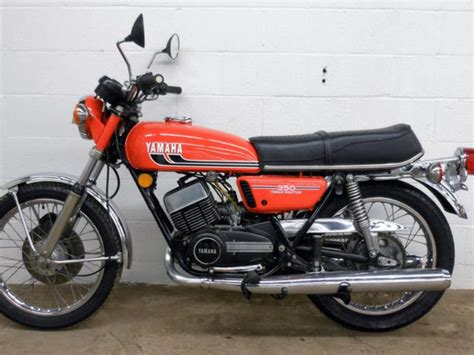Yamaha rd 50, 125 ,250, 350, 400. Yamaha 250 and 350 Twins Motorcycle Owner's Workshop ...