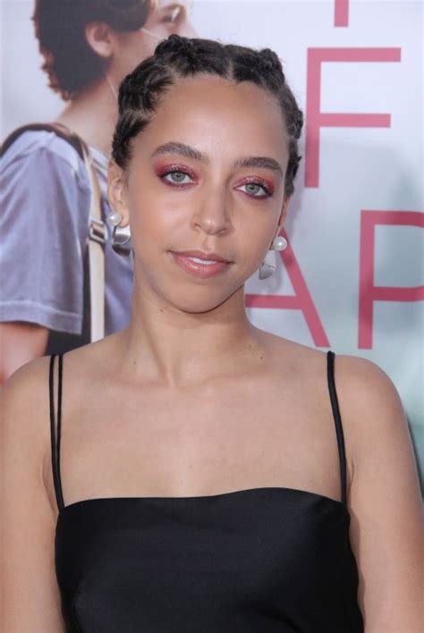 Five feet apart is both beautiful and hopeful, problematic and tragic—especially for younger viewers. HAYLEY LAW at Five Feet Apart Premiere in Los Angeles 03 ...
