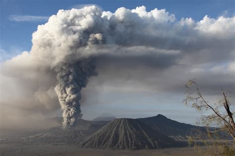 Mount Bromo Eruption 2010 2011