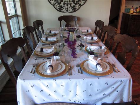 Does the salad fork go on the right or left? Creative Hospitality: Decorative Dinner Table Setting Ideas