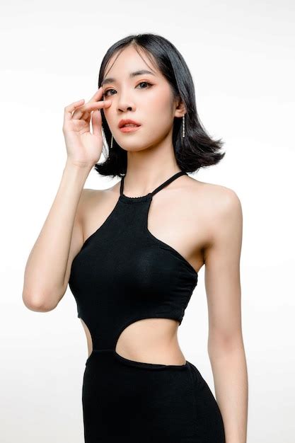 Moda Mujer Asiática Pelo Corto Con Cuerpo Perfecto Lindo Modelo Femenino Con Maquillaje Natural