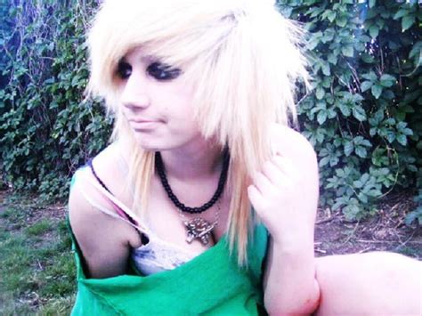 Blonde Emo Girls Hairstyles Emo Wallpapers Of Emo Boys And Girls