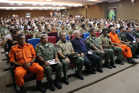 Ministro Do Superior Tribunal Militar Discute O Uso De Forças Armadas E Segurança Pública No