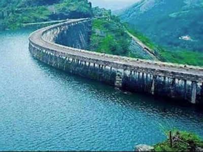 Idukki dam is an arch dam built across the periyar river in the indian state of kerala. Idukki Dam water level latest: CM Pinarayi Vijayan holds ...