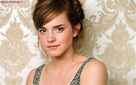 48 Emma Watson Cell Wallpaper Wallpapersafari