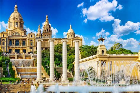 Barcelona hat den touristen eine fast unendliche zahl von sehenswürdigkeiten zu bieten und gehört zu den 10. Sehenswürdigkeiten in Barcelona | Urlaubsguru.de