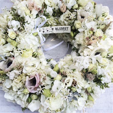 I love the different shades of green! White wreath in Glendale, CA | Blomst Los Angeles