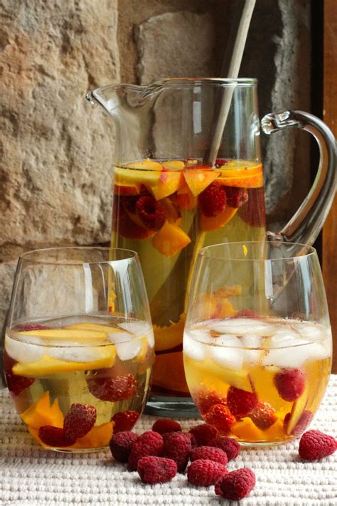 Perfect summer time BBQ refreshing drink | Yummy drinks, How to make sangria, Refreshing drinks