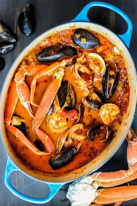 It's all about the base! Classic Cioppino (San Francisco-Style Seafood Stew ...