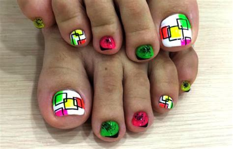 Decoración uñas de los pies tendencias fáciles de hacer con estilo propio ,inspirándote con tus colores favoritos. Diseños para uñas de los pies con FOTOS - UñasDecoradas CLUB
