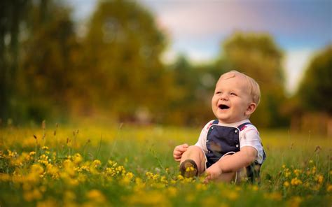 Free Download Cute Baby Smile Hd Wallpapers Of Smiling Baby Image