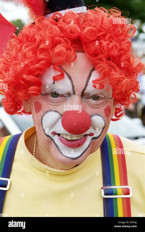 Amusing Clowns Hi Res Stock Photography And Images Alamy