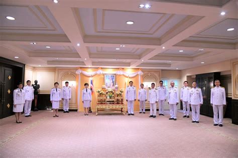 วันฉัตรมงคล ตรงกับวันที่ 4 พฤษภาคม ความสำคัญเป็นวันเฉลิม. คณะผู้บริหาร กทม.ร่วมถวายพระพรชัยมงคล เนื่องในวันฉัตรมงคล 2563