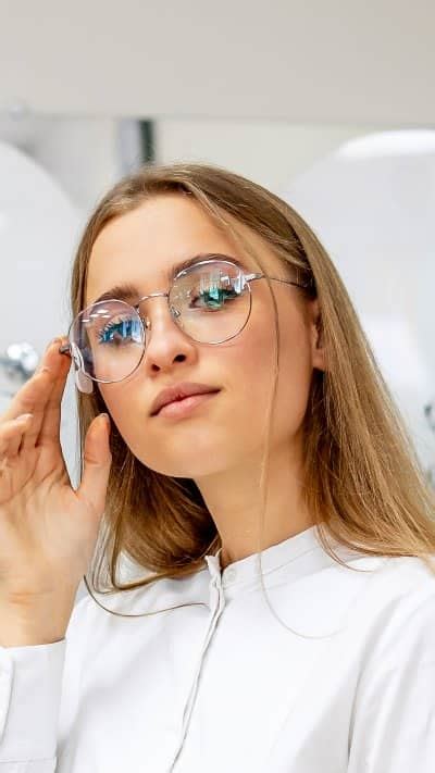 okulary optyk okulista izbica kujawska soczewki oprawki szkła kontaktowe optometrysta izbica