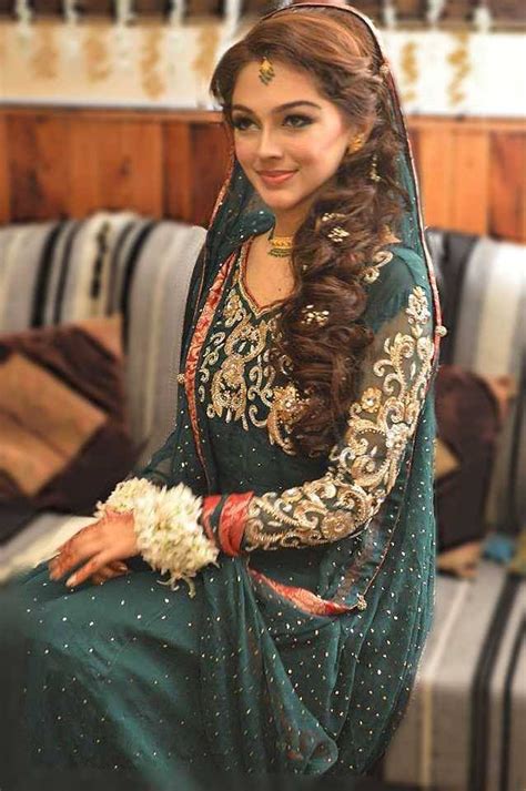 But her everyday hairstyles for medium hair in the form of straight long hair give her a signature look. Formal- to do | Pakistani wedding hairstyles, Wedding ...