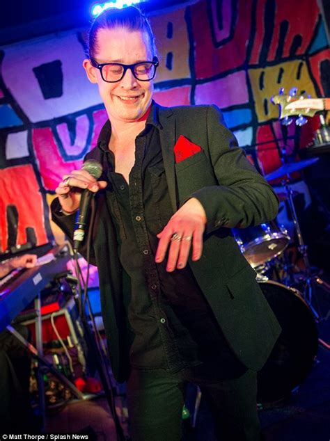 Macaulay Culkin Puts On A Surreal Performance With Adam Green At Cambridge Gig Daily Mail Online