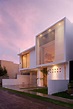 40 Ultra-Modern Minimalist Homes - Airows