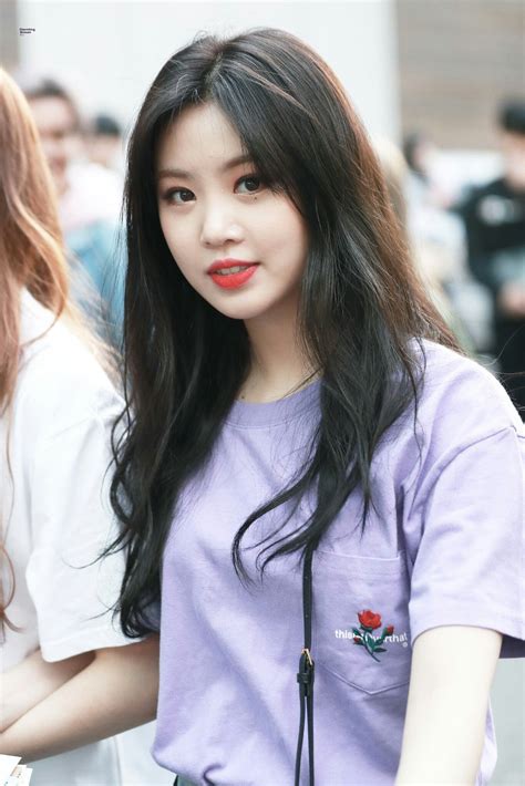 Soojin Gi Dle Gadis Korea Kecantikan