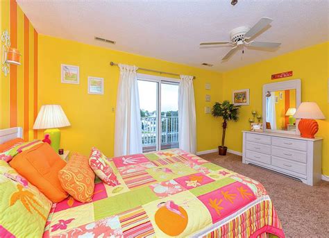 7 Paint Colors to Avoid in the Bedroom—and Why | Bright bedroom colors, Bedroom colors, Best ...