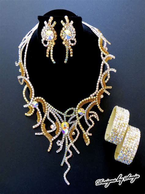 Ballroom Jewelry Swarovski Crystal Necklaces에 있는 Designs By Sonja님의 핀