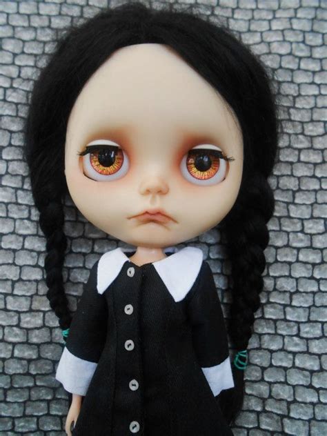 custom blythe doll wednesday addams bonecas blythe ideias para maquilhagem wandinha addams