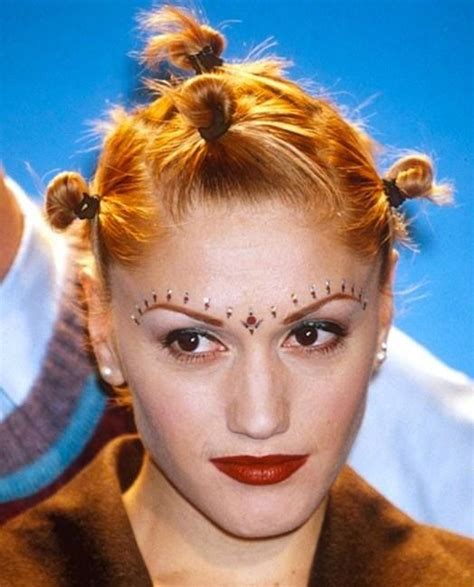 That's gwen stefani on the development and resulting styles of the eyewear range of both l.a.m.b. Gwen Stefani | 90s hairstyles, Gwen stefani 90s, Beauty