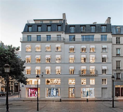 The New Dior Boutique On Rue Saint Honoré Icon Icon