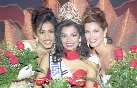 Chelsi Smith 1995 Miss Universe From Texas Dies At Age 45