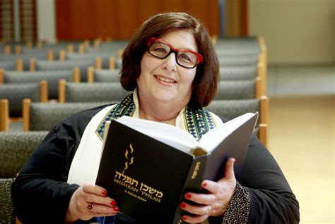 U S Reform Jewish Rabbis Install First Openly Lesbian Leader Lehighvalleylive Com