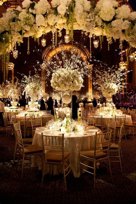 Simple and inexpensive ideas for reception decorations chose a stylish and simple design and decorating ideas for chairs. 25 of the most beautiful wedding reception decor and table ...