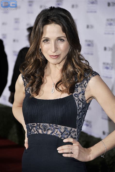 Marin Hinkle Nude Pictures From Onlyfans Leaks And Playboy Sex Scene