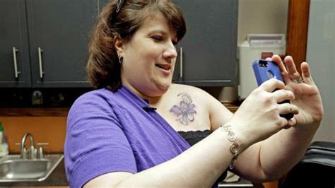 tattoos help breast cancer survivors