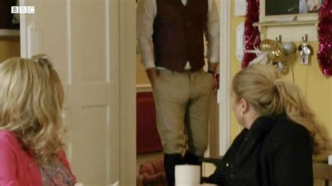 Danny Dyer Shocks Viewers With Huge Trouser Bulge On Eastenders Closer