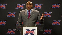 XFL taps former Chiefs player Jonathan Hayes as St. Louis coach ...