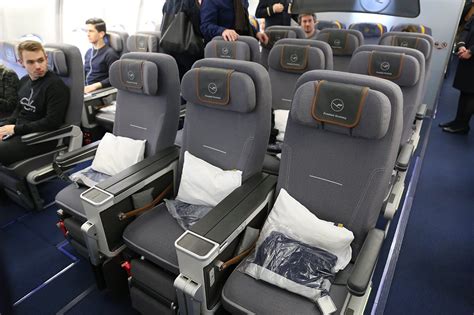 Lufthansas New First Class And Business Class Seats Are Stunning The