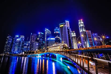 Downtown Singapore At Night Taken By Jubilee Bridge Singa Flickr