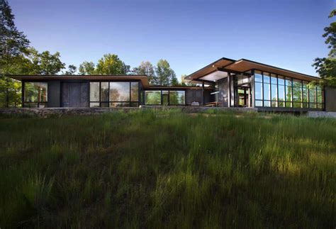 Modern Lake House Opens Towards The Blue Ridge Mountains