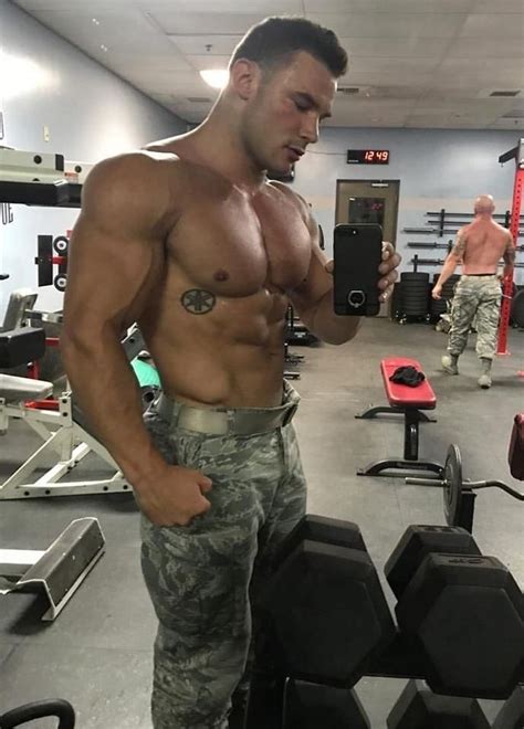 Hot Army Men Military Men Muscle Hunks Mens Muscle Muscles Guy