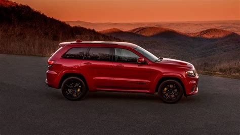 I know there is a sport shift mode that allows you to shift manually, but this button seems to be different. Jeep Grand Cherokee - informatie, prijzen, vergelijkbare ...