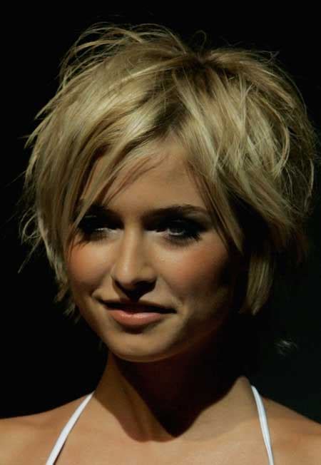 In this case a short hairstyle is an excellent solution. 2013 Short Cuts for Thick Hair | Short Hairstyles 2018 ...