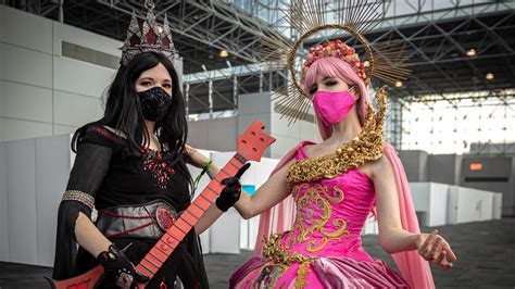 Amazing Princess Bubblegum And Marceline Cosplay Youtube