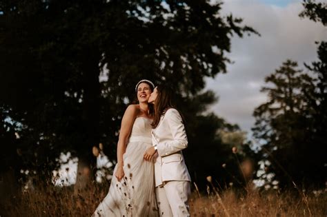 Laura Williams Weddings Relaxed Modern And Authentic Wedding Photography