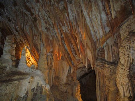 Flow Stone Inside Lucas Cave At Jenolan Caves In The Blue Flickr