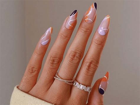 Ombre Short Stiletto Nails Turn Heads With This Sizzling Nail Design